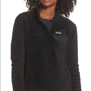 Women’s black Patagonia synchilla snap pullover